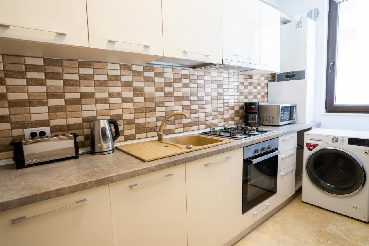 Lake Apartments Solid มามายา ภายนอก รูปภาพ